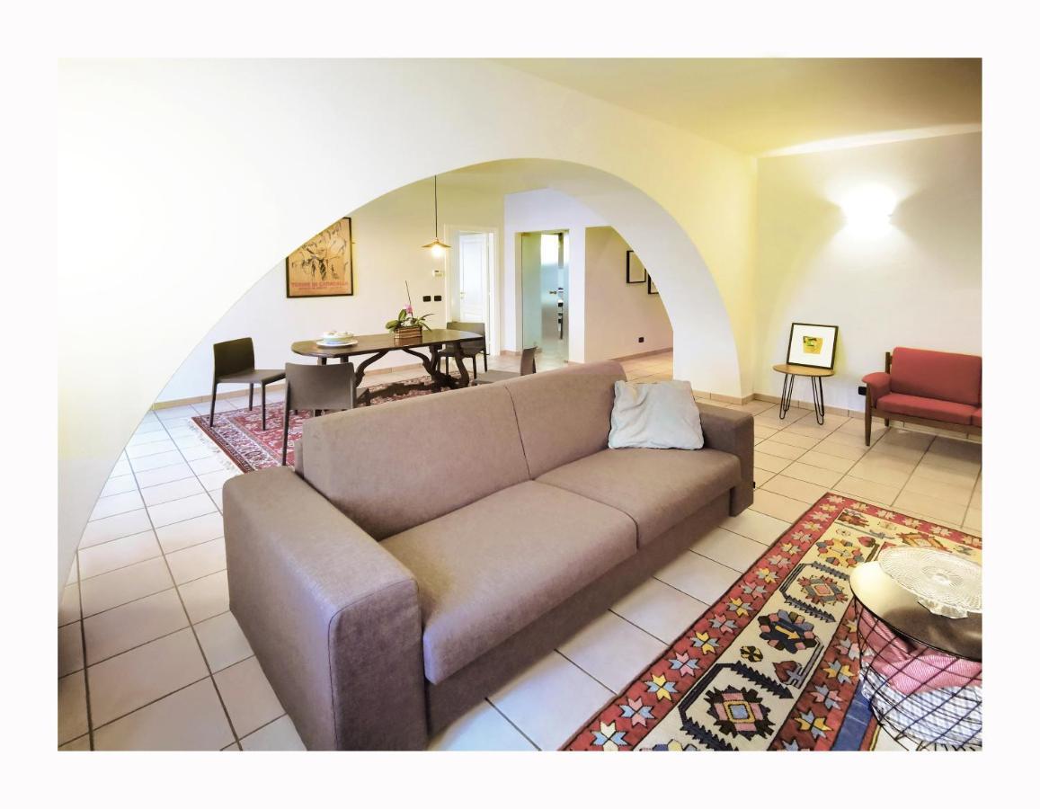 Due Dei Mille. Incantevole Casa In Centro Ad Alba Exteriér fotografie