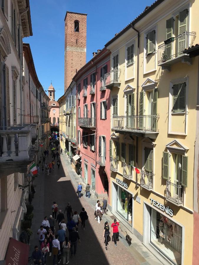 Due Dei Mille. Incantevole Casa In Centro Ad Alba Exteriér fotografie